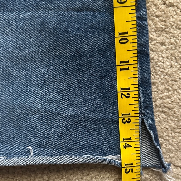 Abercrombie & Fitch The 4” Mom Short High Rise Denim Classic Cut Off Women’s 32 - Picture 5 of 6